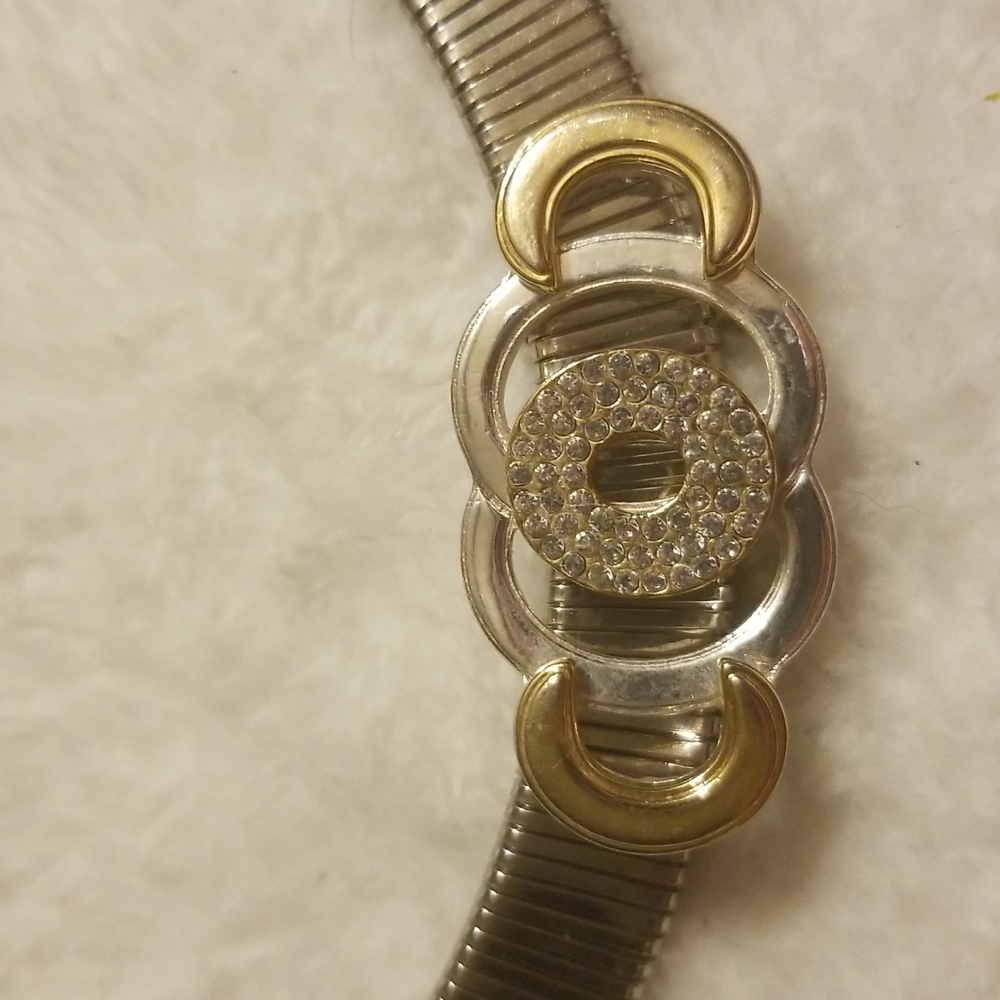 Tupperware Metal Necklace - Picture 2 of 4